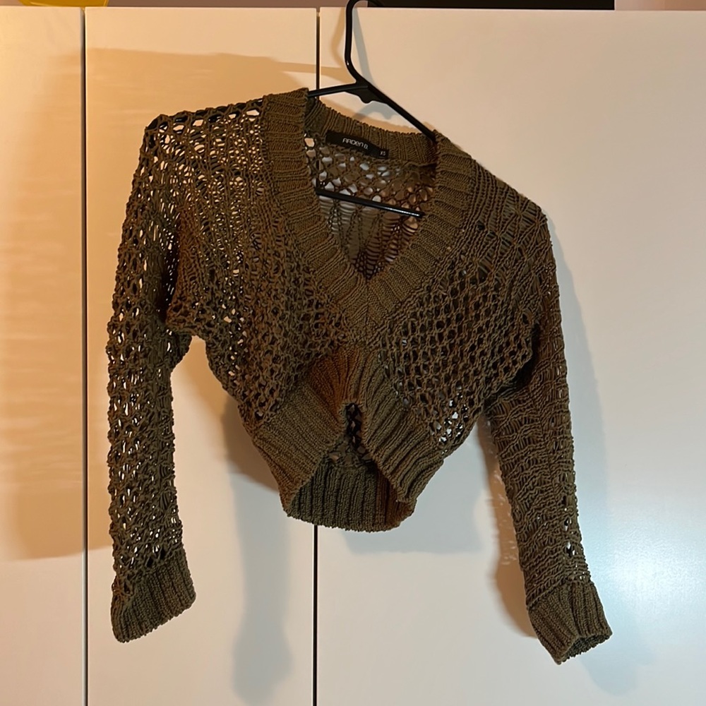Olive colored cropped knit long sleeve sweater